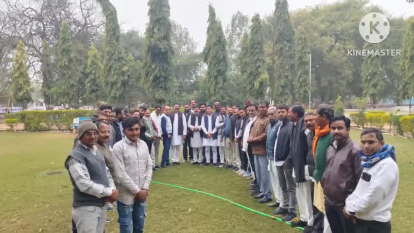 आगर छावनी कंपनी गार्डन में कांग्रेस कमेंटी की बैठक हुई संपन्न देखिए जिसमें कांग्रेस  समस्त पद अधिकारी गण एवं कार्यकर्ता