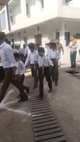 भिकनगांवःभिकनगांव समीपस्थ ग्राम सेल्दा में
 राष्ट्रीय स्वयंसेवक संघ का खण्डस्तरीय पदसंचलन अनुशासन रूप से निकल गया