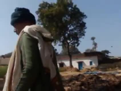 बिरनी प्रखंड के खैरीडीह पंचायत के निवासी शिव शंकर ओझा हा हुवा लाखो का नुक्सान
