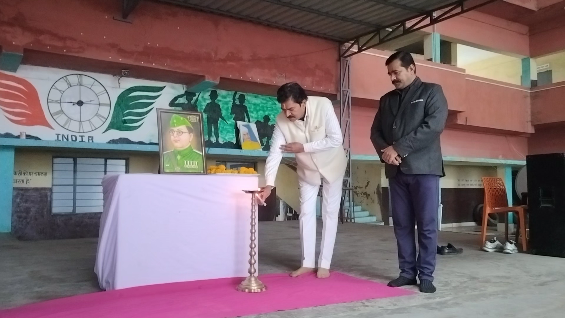 एस एस पब्लिक स्कूल दिघवा-दुबौली में नेताजी सुभाष चंद्र बोस की 128वीं जन्मदिन पर मनाया गया पराक्रम दिवस।