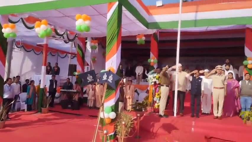 कुआकोण्डा: किरन्दुल फुटबॉल ग्राउंड में मनाया गया 76वां गणतंत्र दिवस