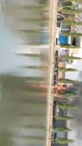 mirzaganj accident karke bhag Raha truck  logon Ne Kiya Aag k hawale
