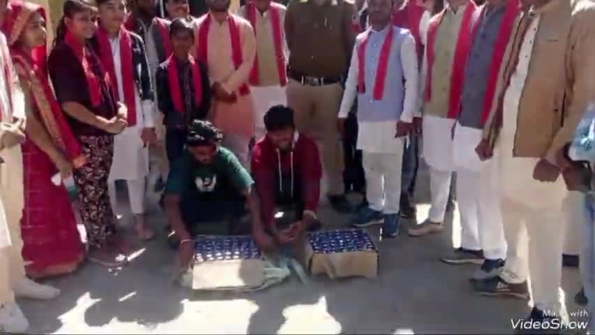 *भगवती मानव कल्याण संगठन व भारतीय शक्ति चेतना पार्टी पन्ना के धर्मयोद्धाओं ने पकड़ी 2 पेटी अवैध शराब*