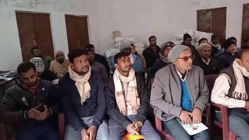 तेतरिया: तेतरिया बीआरसी सभागार में अधिगम आधारित शिक्षा पर एक दिवसीय प्रशिक्षण शिविर का आयोजन किया गया, दी गई जानकारी