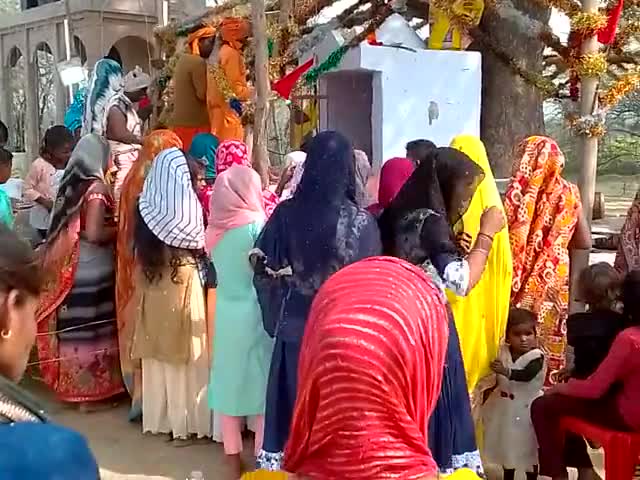 फैजू लाल का पुरवा धरॢई सलोन रायबरेली में आज बिसाल भंडारा का आयोजन किया गया है