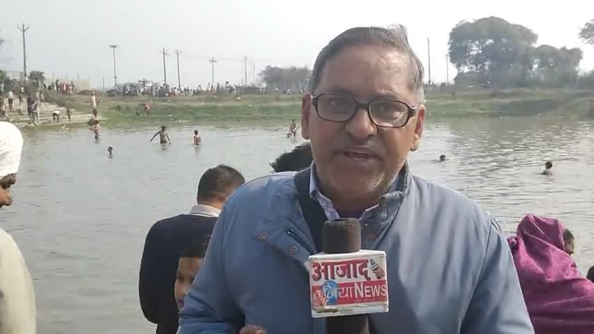 *बुलन्दशहर गुलावठी क्षेत्र के गांव मुहाना में बूडे़ बाबा की दौज के मेले में हजारों श्रद्वालुओं ने स्नान-ध्यान व पूजा-अर्