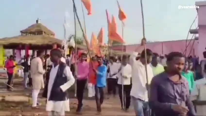 श्रीमद भागवत कथा साप्ताहिक ज्ञान यज्ञ,विष्णु महायज्ञ का भव्य आयोजन, गाजे बजे के साथ निकाली शोभा यात्रा, महिगवां घाट में