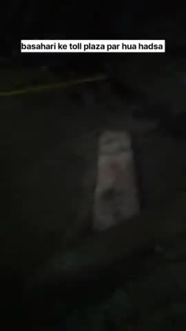 basahari toll plaza par accident 
#basahari #toll
