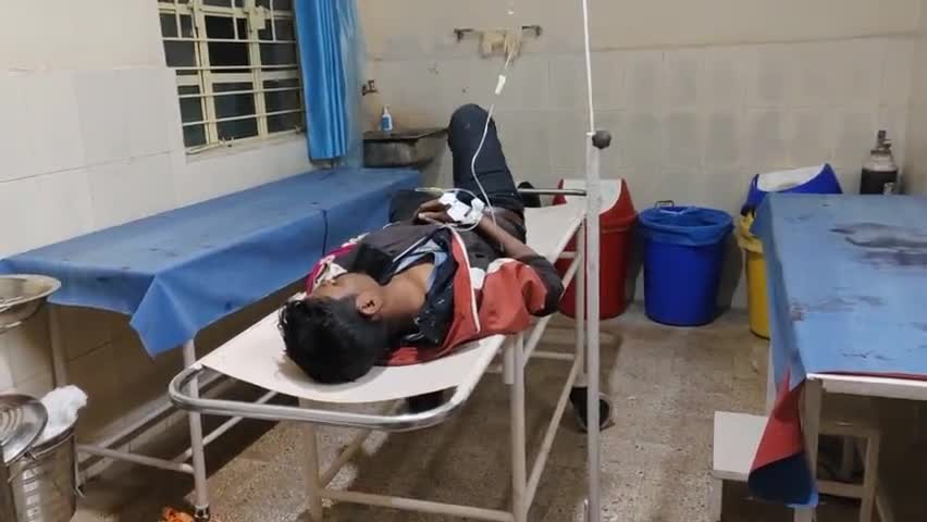 रांची गुमला मुख्य मार्ग NH23 में दुम्बो के समीप चैनपुर निवासी बाइक सवार को अज्ञात वाहन ने कुचला हुआ रिम्स रेफर।