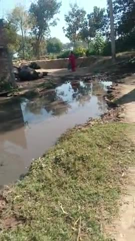 umrahi ke talab ka Pani band kar diya gaya hai