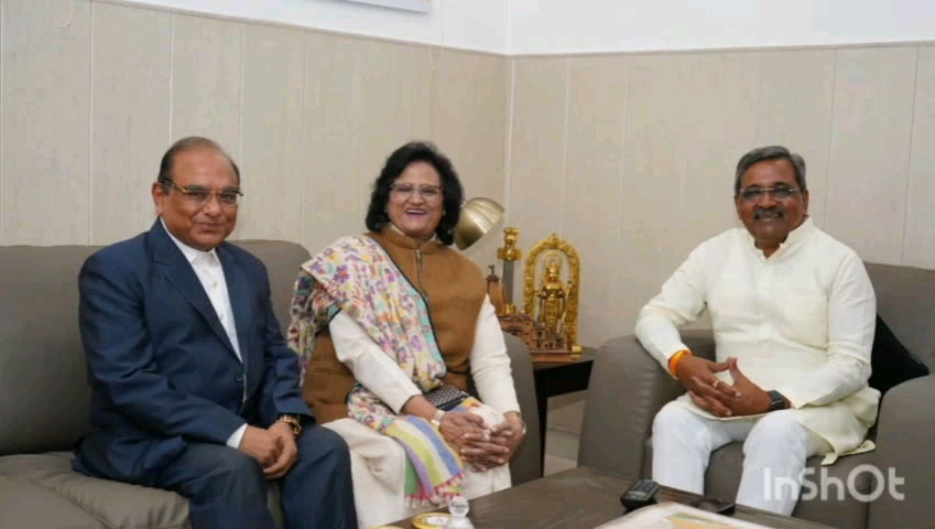 हौज खास: विधायक सतीश उपाध्याय के निवास पर मिलने पहुंचे पूर्व मेयर और नामधारी समाज के सदस्य
