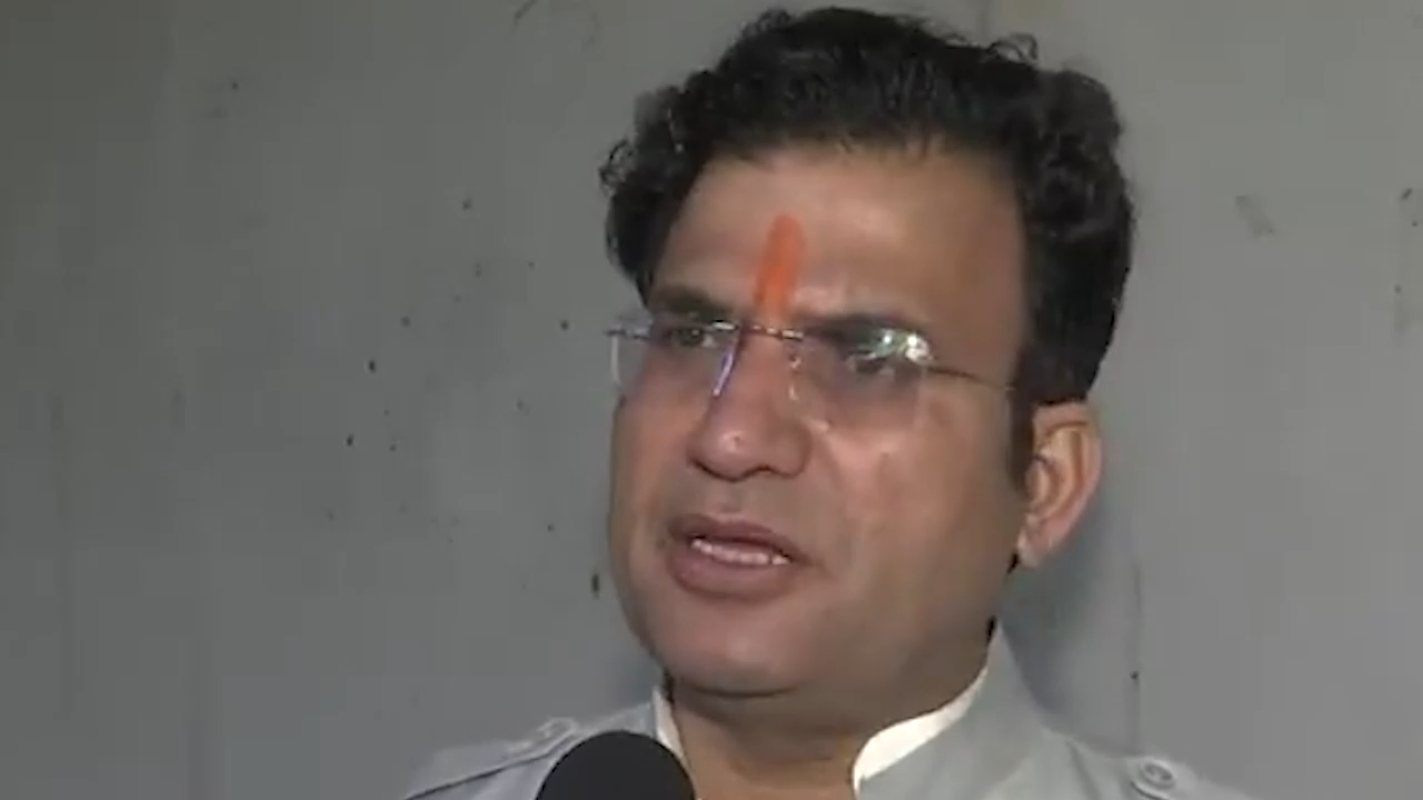 साकेत: भाजपा विधायक रविंदर सिंह नेगी ने पूर्व डिप्टी सीएम और जंगपुरा से आप प्रत्याशी मनीष सिसोदिया पर निशाना साधा