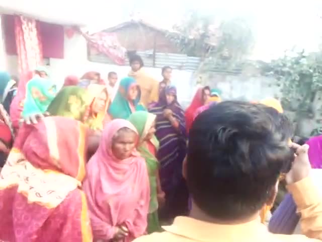विकास मित्र की दोगली नीति 
विष्णुपुर बिहार पंचायत के संस्था गांव में यह दुखनामा