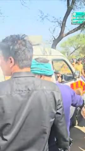 सीआरपीएफ जवान की मौत के मामले में परिजनों और ग्रामीणों की जांच की मांग #instareels #public #viral #agra #news #reels