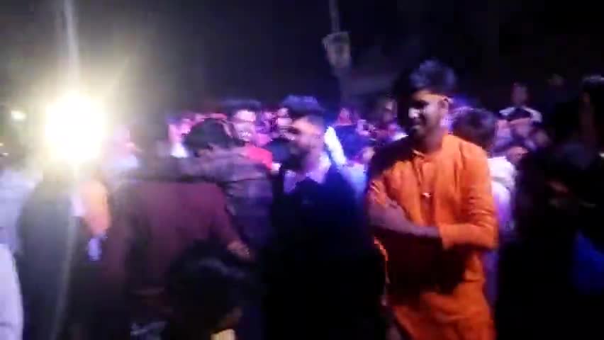 टुंडी : महाशिवरात्रि के पावन अवसर पर टुंडी के3 विभिन्न शिवालयों में भक्तों की भारी भीड़ उमड़ी व शिव बारात निकाली गई
