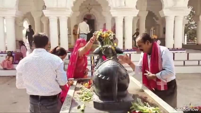 महाशिवरात्रि के पावन पर्व में सिमरिया तहसील क्षेत्र के अंतर्गत  अम्हा  ग्राम के चमत्कारी भोलेनाथ के मंदिर में उमड़ी