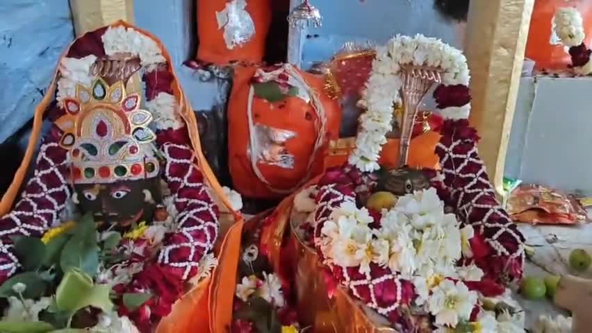 🚩 *महाशिवरात्रि के पावन पर 🔱ग़राडिया महादेव🔱 का आशीर्वाद लिया*
*हर हर महादेव के जयकारों के बीच सनातनी शिवभक्तों का सैलाब था मनोहारी दृश्य अदभुत नाजरा था* कुछ झलकियां प्रस्तुत है
#हर_हर_महादेव🚩
