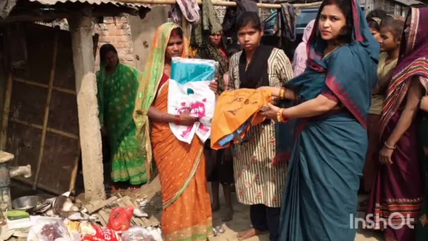 रुपौली: बलिया थाना के बलिया ओपी टोला में आग लगने से घर जलकर राख, पीड़ित परिवारों की मदद के लिए पहुंचे मुखिया