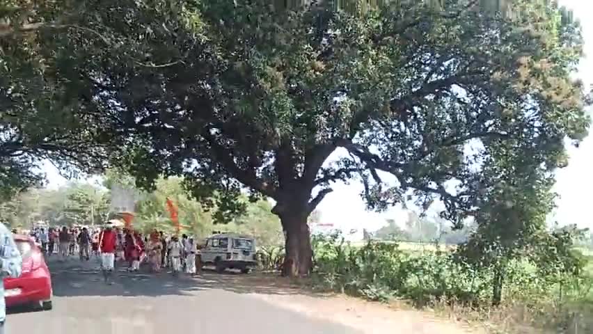 @ सूरवारी चौराहे में आज दादा गुरु का आगमन हुआ