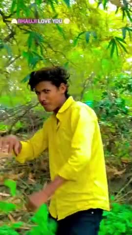 Bhauji badi beautiful ❤️ please like support Karen ❣️
#trending #shorts #viral #viralvideo #bhojpuri #reels #video #song