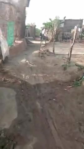 जिला बारा तहसील मंगरोल, ग्राम पंचायत मऊ मे वार्ड नंबर 5 मे इस रास्ते को लेकर कही सारी समस्या का सामना करना पड़ रहा है