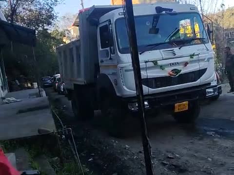 Lambloo me laga jaam . Himachal Pradesh.