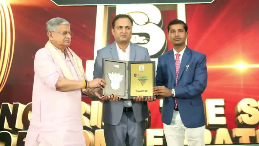 डॉ रंजन हुए पुरोधा होमियोपैथ अवार्ड से सम्मानित,सभी दे रहे बधाई।
