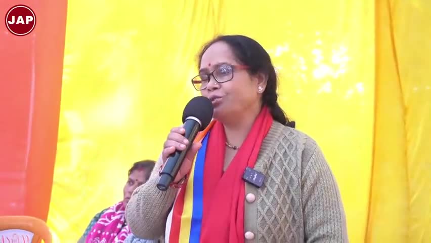 जन अधिकार पार्टी के नेतृत्व में #भाईचारा_बनाओ_यात्रा के दौरान अपने हक और अधिकार के बारे में लोगों को जागरूक करते हुए।

#janadhikarparty