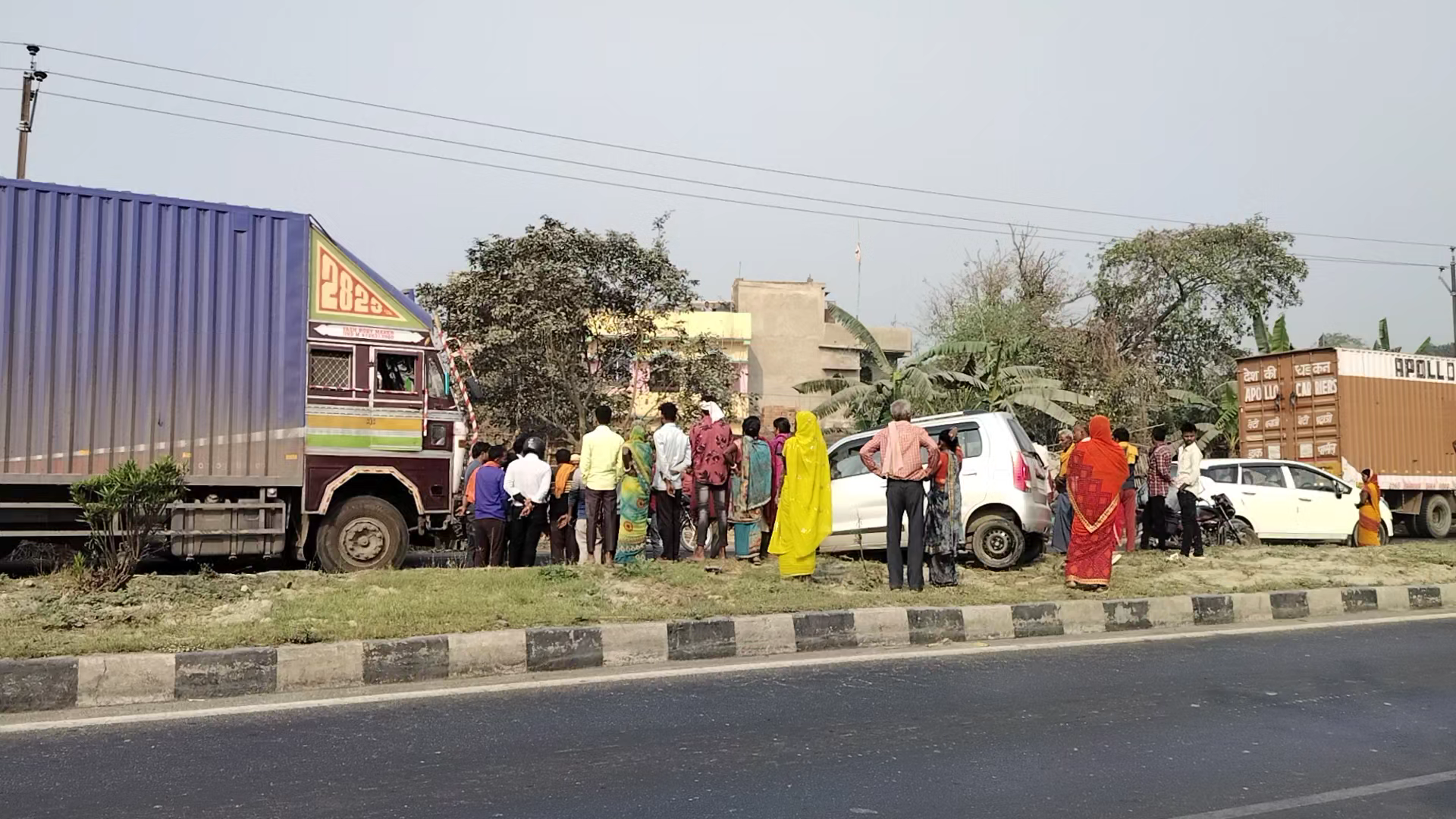 बरहिमा  मोड़ के पास सुपौली में राष्ट्रीय राजमार्ग संख्या 27 पर  ट्रक और कार के बीच हुआ टक्कर ,पति-पत्नी बाल-बाल बचे ।