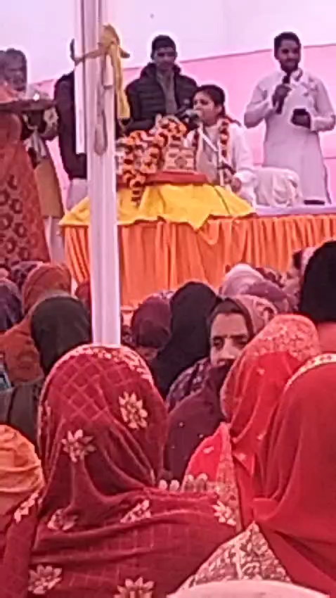 बीते दिनों बडीसंतग मठिया में मद्भागवत कथा का आयोजन परम् पूज्य श्री कृष्णा जी महाराज द्वारा संचालित हुआ।