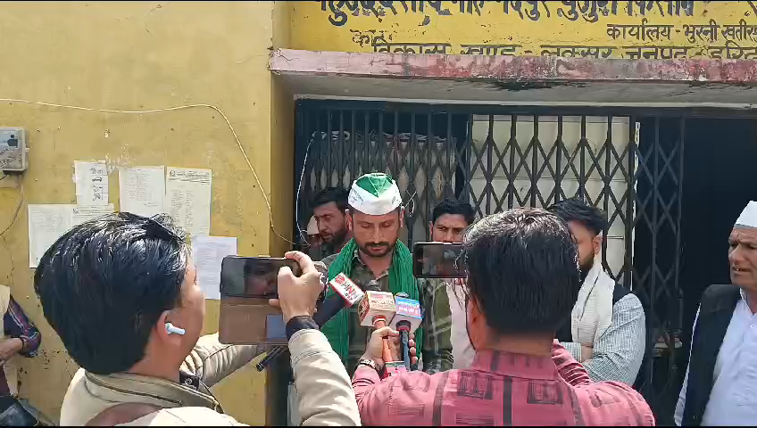 भारतीय किसान यूनियन तोमर का बहुउद्देशीय सहकारी समिति मोहम्मदपुर बुजुर्ग पर हल्ला बोल #pushkar dhami