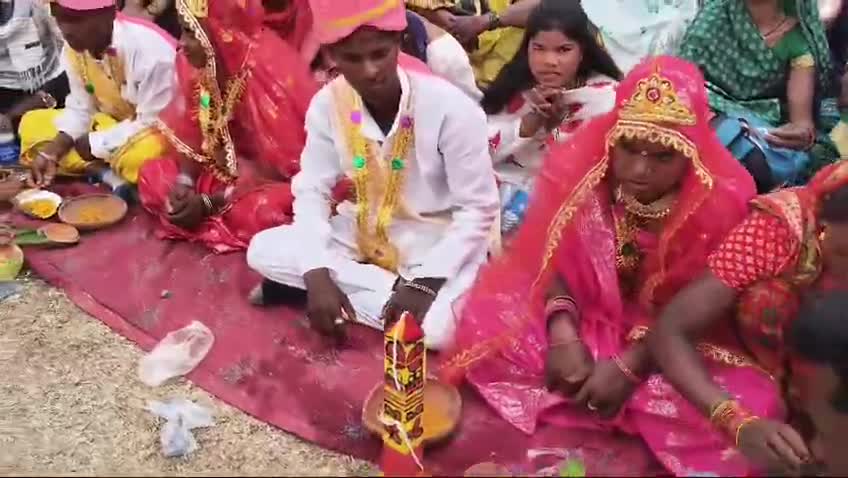 सिवनी, घंसौर में मुख्यमंत्री कन्या विवाह का हुआ आयोजन 469 जोड़ों ने लिया फेरे शांति पूर्वक ढंग से एवं पुलिस बल तैनात रहा