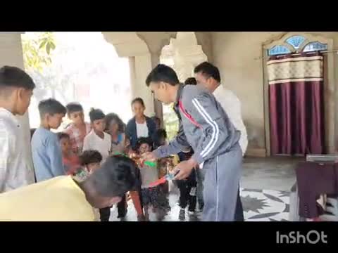 उमेश कुमार BSF की तरफ से आप सभी देशवासियों को होली कि हार्दिक शुभकामनाएं पत्रकार अशोक मद्धेशिया न्यूज रिपोर्टर भटनी