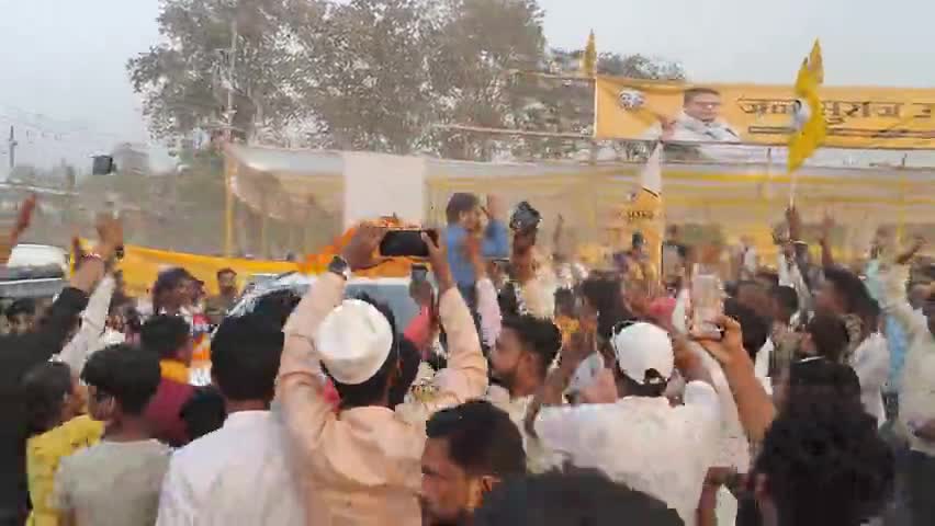 प्रशांत किशोर के आगमन पर भारी भीड़ #prashan kishor #jansuraaj #bihar #suraajtv