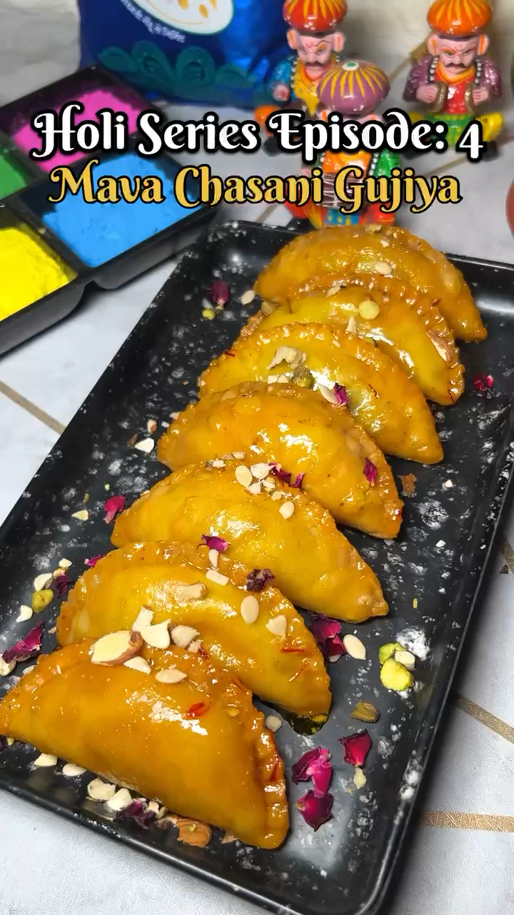 Holi Special Mawa Gujiya😍 #mawagujiya #gujiyarecipe #holispecialgujiya #holicelebration #holihai #holivibes #recipe