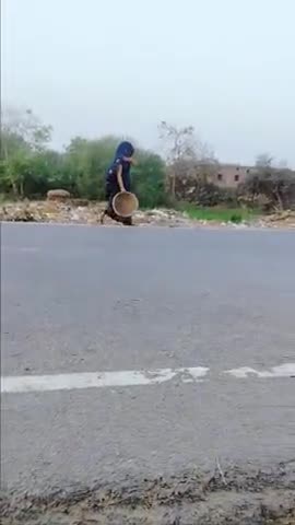 logon Ko Mana karne ke bavjud bhi log man nahin rahe hain ladai jhagada bhi kar rahe hain