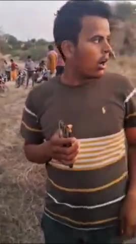 मुरैना जिले के देवगढ़ थाना क्षेत्र के # छिनबरा गांव में सरसों व्यापारी  के अपहरण की घटना सामने आई है#वायरल #वीडियो