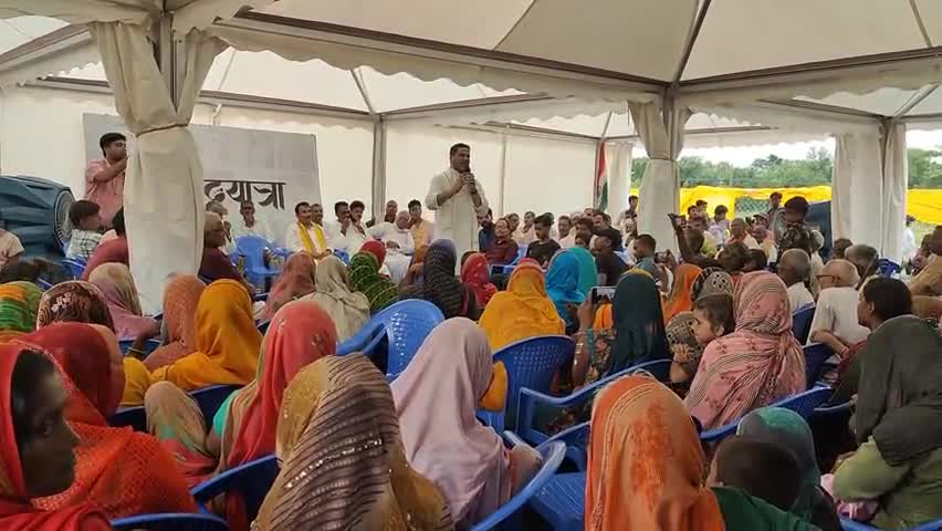 इसीलिए जनता का हाथ पकड़े है कि सबका जीवन सुधार जाए बोले प्रशांत #जनसूराज #prashantkishor #bihar