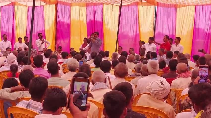 नेता अपने बच्चों की चिंता करते है और आप जात में उलझे है आप भी अपने बच्चों की चिंता करे बोले #प्रशांतकिशोर #jansuraaj