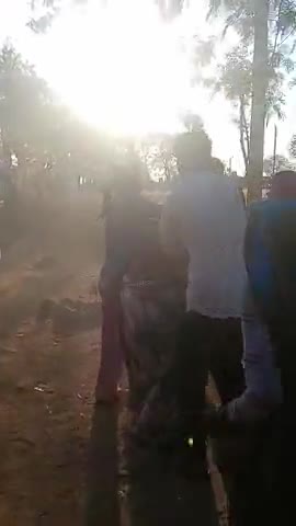 मेरे चाचा के लड़कों ने मेरे को पीटा और मेरी  पत्नी को भी मेरे बच्चों को ग्राम सुजानपुरा का बल्देवगढ़ थाने में कोई कारवाह