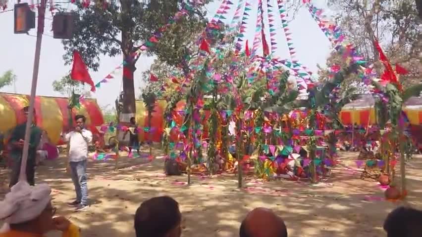 बांसडीह के देवडीह ग्राम मे आयोजित श्री काशीदास बाबा की पूजन अनेकानेक श्रद्धालू का उमड़ा भीड़ जिसमे रामगोविंद पूर्वमंत्री