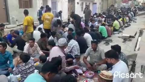 #चुरू भारतीया कुएं के सामने झारिया वालो की गली में कॉम काजियांन नौजवान कमेटी ने रोज़ा इफ़्तार आयोजन किया