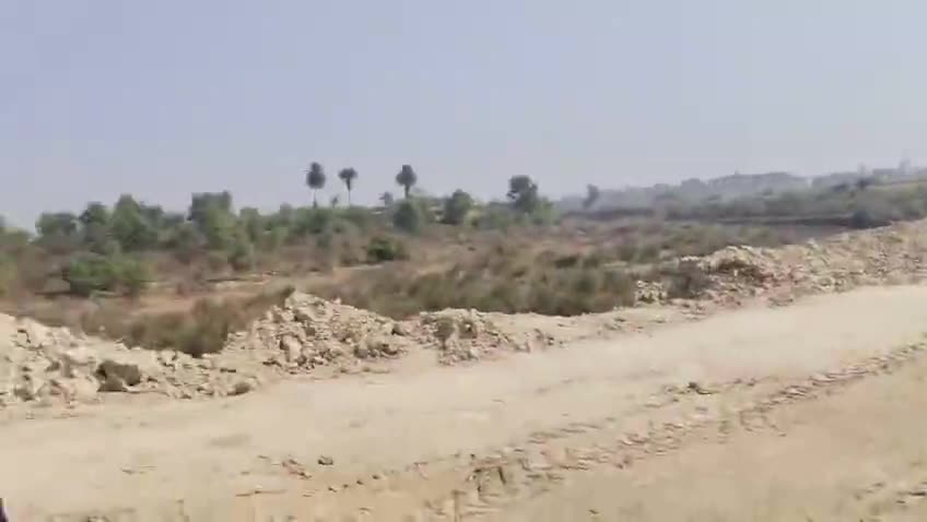 khanan ka illiqalworkho Raha hai
goan khatre mein hai
nadi ka pani gaon mein aane ka khatra hai