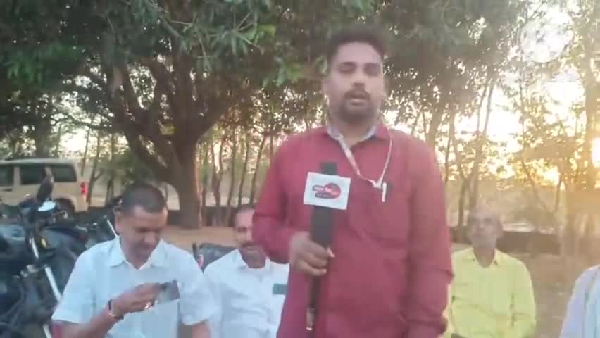 पूर्व जिलापार्षद #मौलाना#मोईनुल#कादरी के नेतृत्व मे इफ्तार पार्टी#विधायक सहित प्रखंड के सैकड़ों समाजसेवी ने किया शिरकत