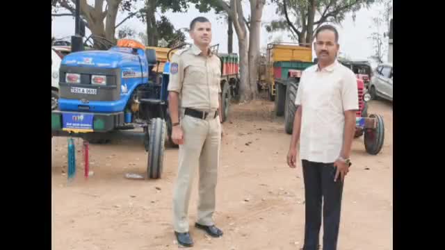 గుండ్లపల్లి: కొత్తతండా సమీపంలో అక్రమంగా ఇసుక రవాణా చేస్తున్న రెండు ట్రాక్టర్లు సీజ్, డ్రైవర్ల పై కేసు నమోదు