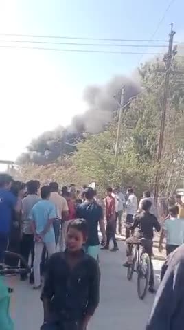 मन्दसौर,इंडस्ट्रियल एरिया मिर्ची फैक्ट्री में लगी आग,गौरव मसाला उद्योग मै आग,,#मन्दसौर #कलेक्टर #नगर पालिका