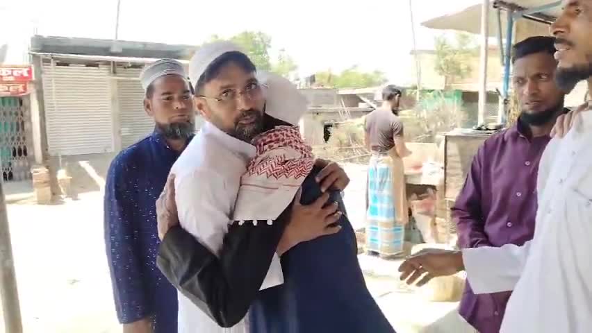डोमचांच के बगरीडीह गांव में भी ईद-ए-मिलाद-उन-नबी का पर्व सादगी के साथ मनाया गया
