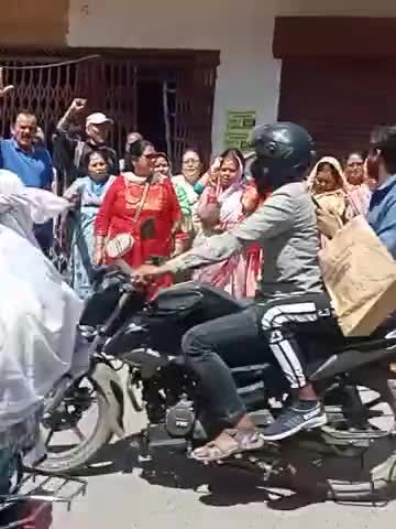 #kalyanpur#unverified wine shop#protest against wine