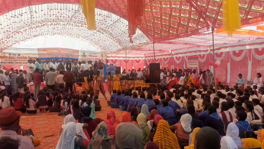 #PMshriSchool #शासकीय उच्चतर माध्यमिक विद्यालय #टमसार में मनाया गया #प्रवेशोत्सव
मुख्य अतिथि #माननीय विधायक जी एवं ज़िले अधिकारियों, बच्चों, अभिभावकों के उपस्थिति में आयोजित हुआ  , FLN मेंला में teaching में TLM का प्रयोग, प्रदर्शनी