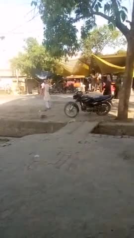फतेहगंज पश्चिमी में अशोक सम्राट जी का जयंती महोत्सव मनाया जा रहा है जिसके कार्य करता रवि मोरया और सभी भाई लोग समलिट है